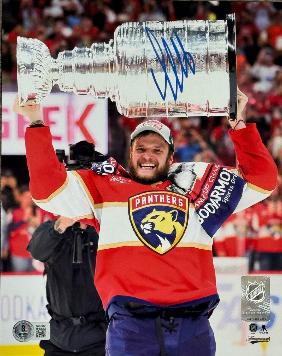 Aleksander Barkov Autographed Panthers 8x10 Raising Stanley Cup (Beckett Witness
