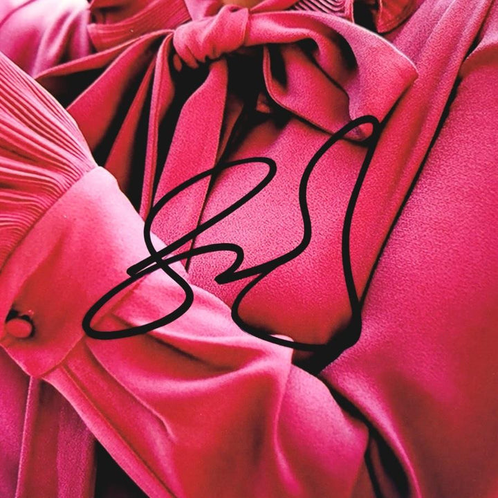 Greta Gerwig signed 8x10 photo Barbie Director Snow White autograph Beckett BAS