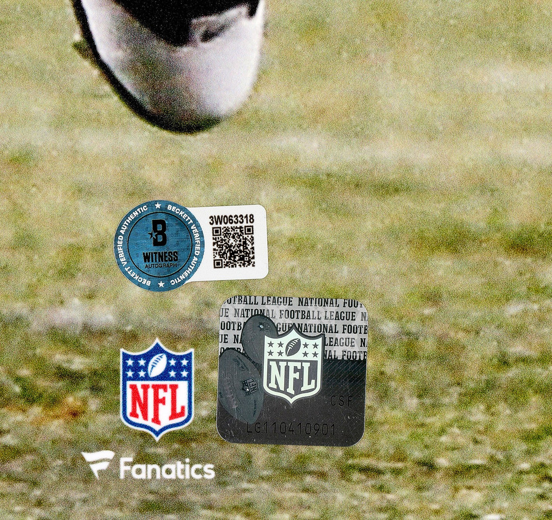 Michael Vick Signed 16x20 Photo Philadelphia Eagles Beckett BAS Witness