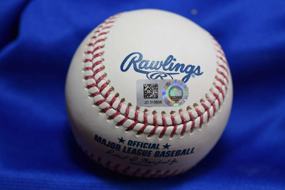 Aroldis Chapman MLB Authentic COA Autograph Major League OML Signed Baseball