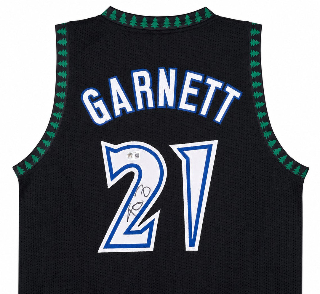 Minnesota Timberwolves Kevin Garnett Signed Black Jersey Beckett BAS Witness