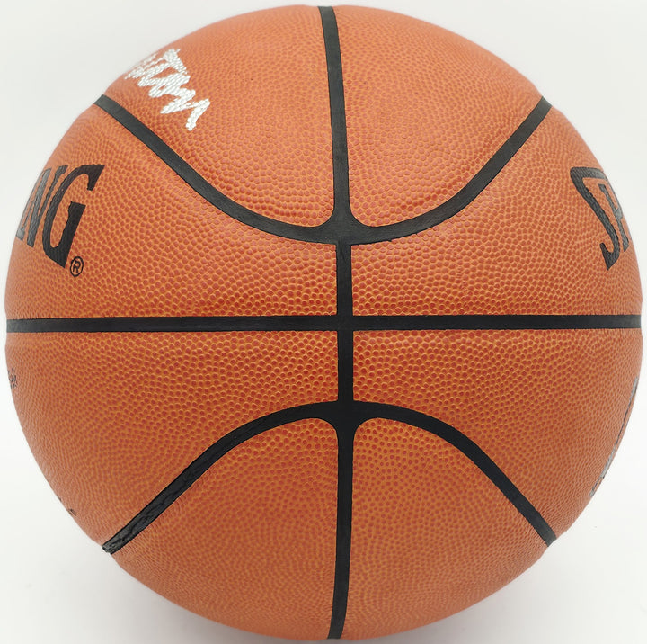 Oscar Robertson Auto Spalding NBA Leather Game Basketball Bucks Beckett #BS30429