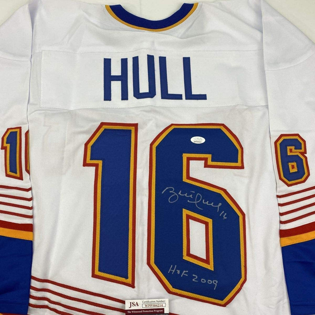 Autographed/Signed Brett Hull HOF 2009 St. Louis Retro White Hockey Jersey JSA C