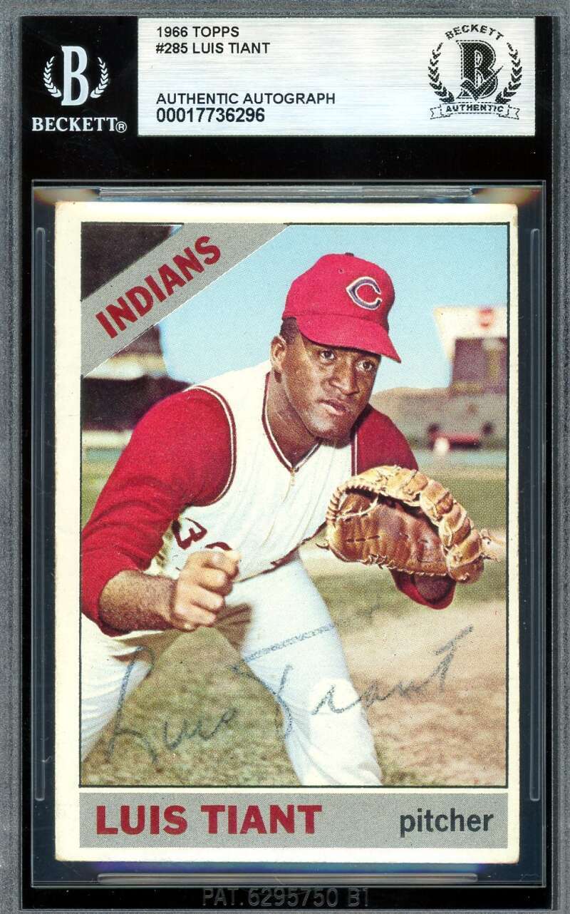 Luis Tiant Beckett BAS Signed 1966 Topps Autograph