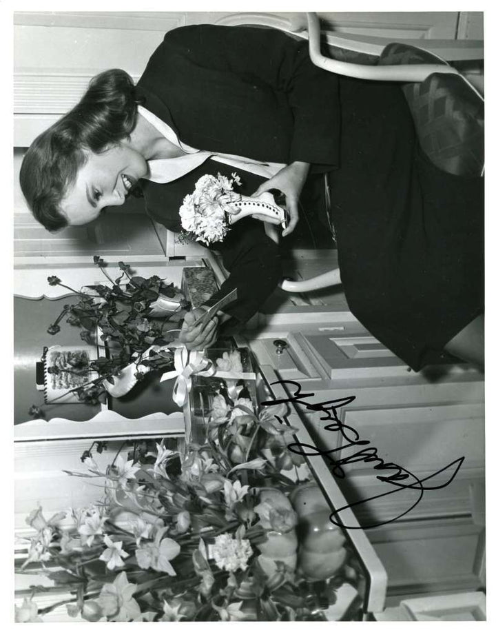 Janet Leigh Psa Dna Coa Hand Signed 8x10 Photo Autograph Authentic