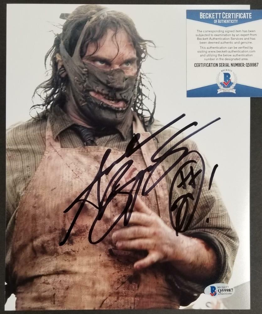 Andrew Bryniarski signed Texas Chainsaw Massacre 8x10 Photo #5 ~ Beckett BAS COA