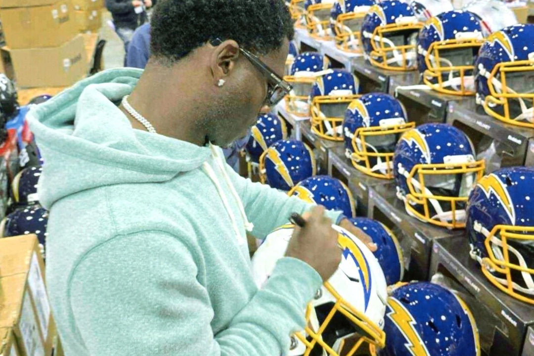LaDainian Tomlinson Signed Los Angeles Chargers SpeedFlex Helmet Beckett 58499