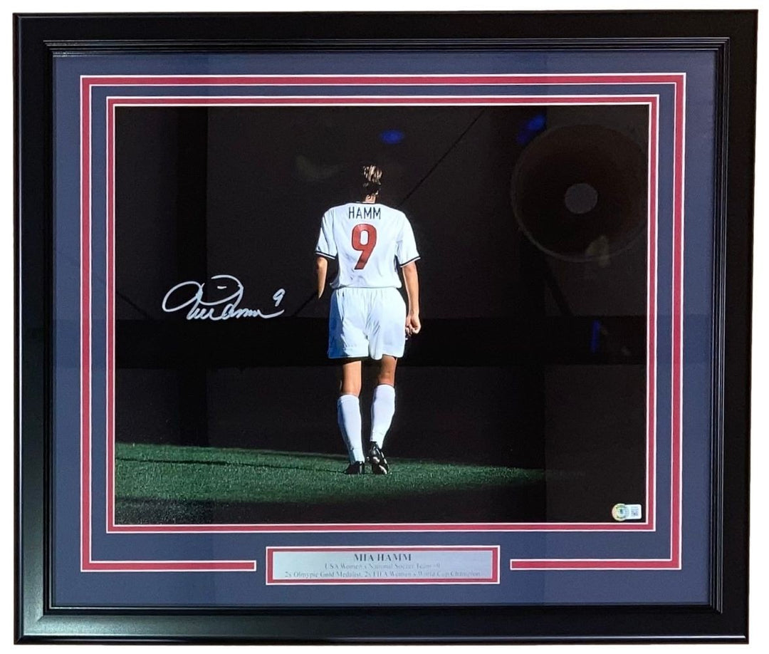 Mia Hamm Signed Framed 16x20 USA Womens Soccer Photo BAS ITP