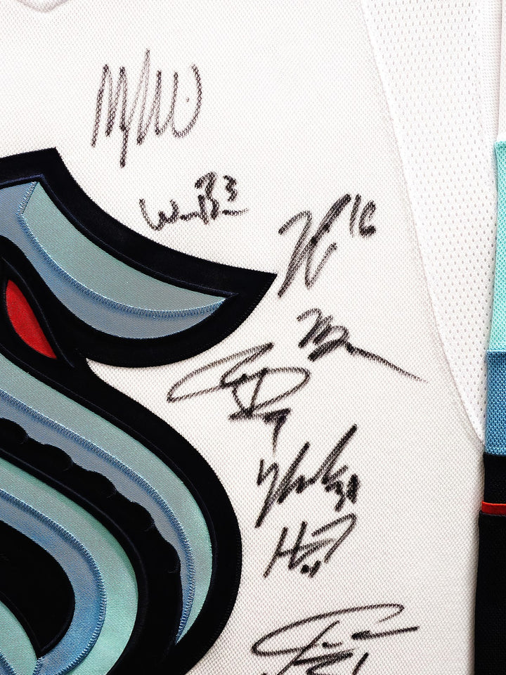 Kraken 2021-22 Inaugural Signed Framed White Adidas Jersey 24 Sigs Fanatics Holo