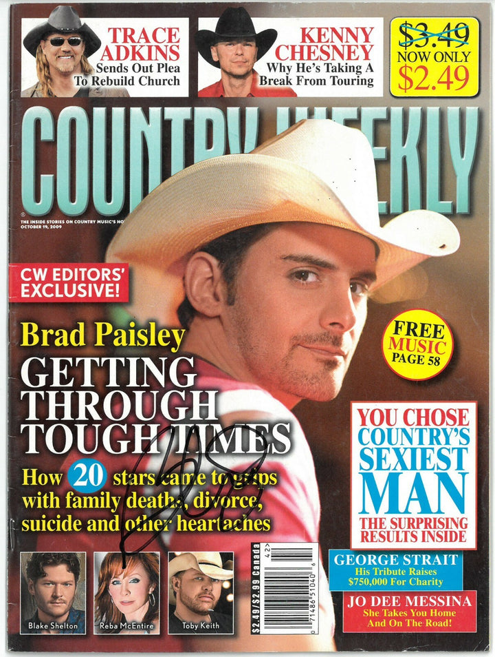 Brad Paisley signed Country Weekly Full Magazine October 19, 2009- JSA #DD63018