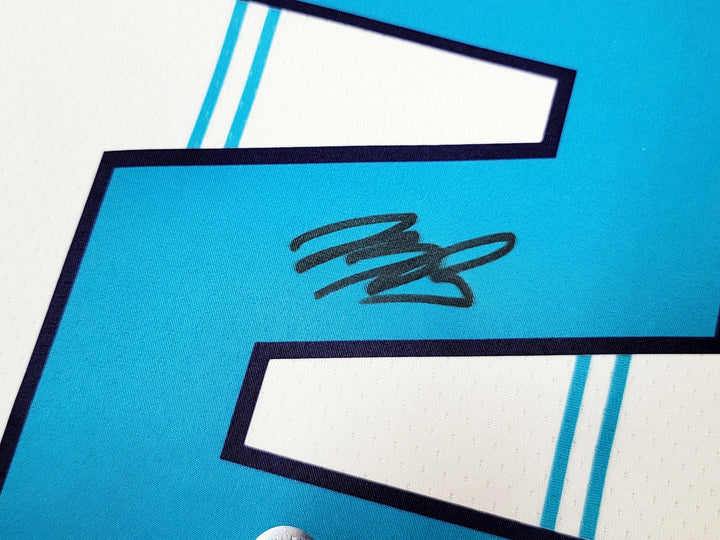 Charlotte Hornets LaMelo Ball Signed White Nike Swingman Jersey Size M Beckett