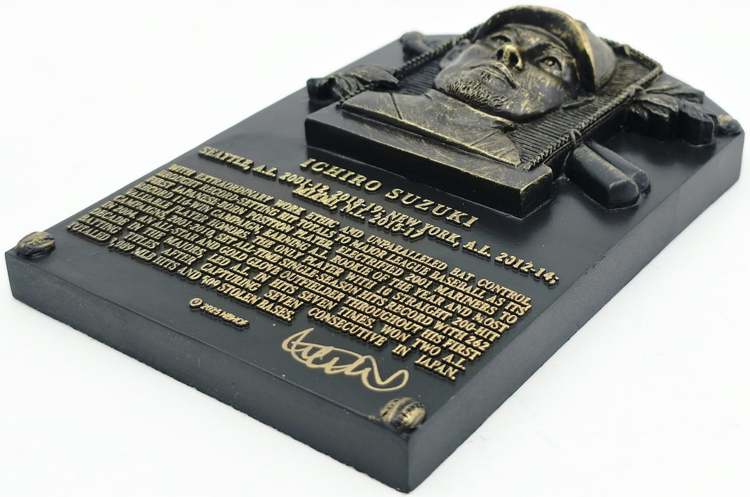 Ichiro Suzuki Signed Replica HOF Plaque Seattle Mariners IS Holo & Beckett Wit