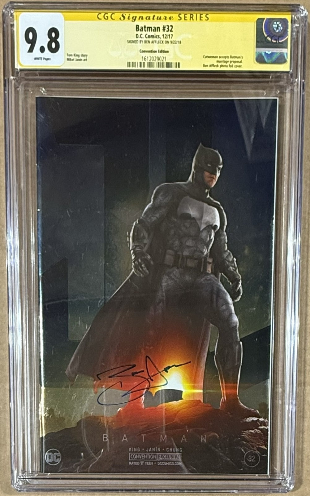 Ben Affleck Autographed Batman NYCC Convention Foil Variant SS #32 CGC 9.8 56596