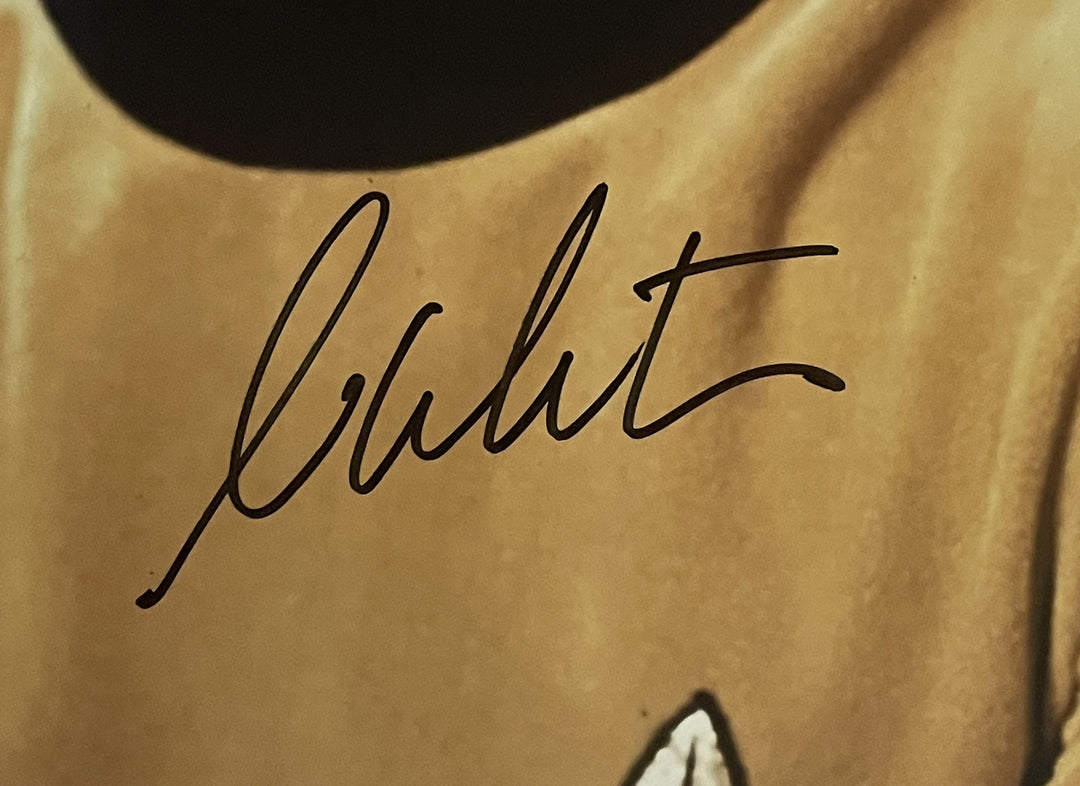 William Shatner Autographed/Signed Star Trek 16x20 Photo Beckett 46526