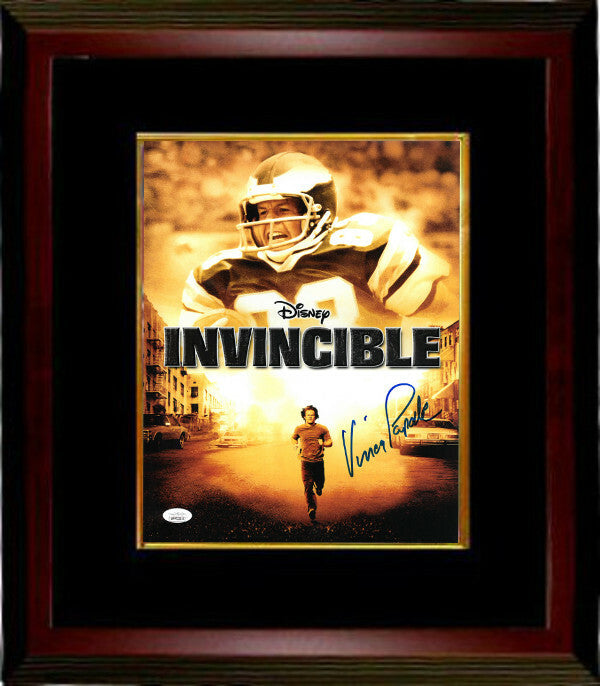 Vince Papale signed Disney Invincible Movie 8x10 Photo Framed - JSA (Eagles)