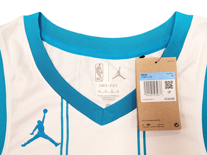 Charlotte Hornets LaMelo Ball Signed White Nike Swingman Jersey Size M Beckett