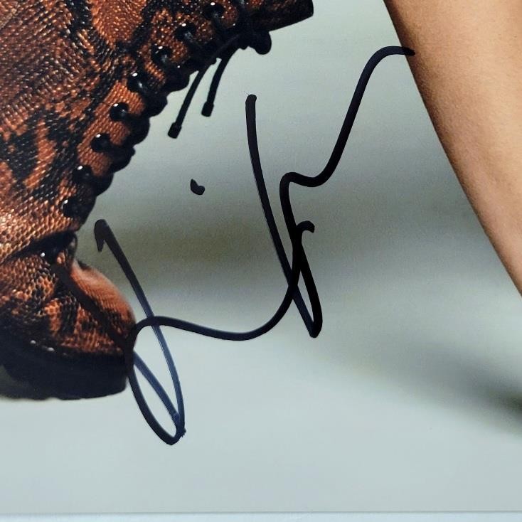 Kaia Gerber signed 11x14 photo actress model autograph ~ Beckett BAS