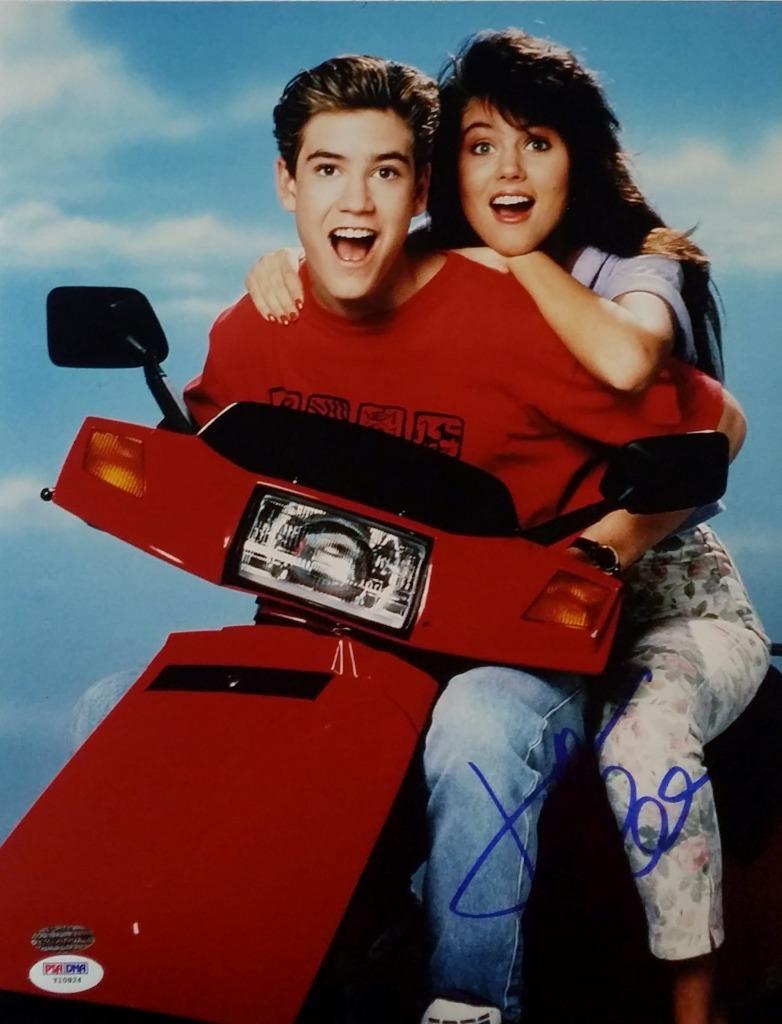 Tiffani Amber Thiessen Signed Saved By The Bell 11x14 Photo ~ PSA/DNA COA