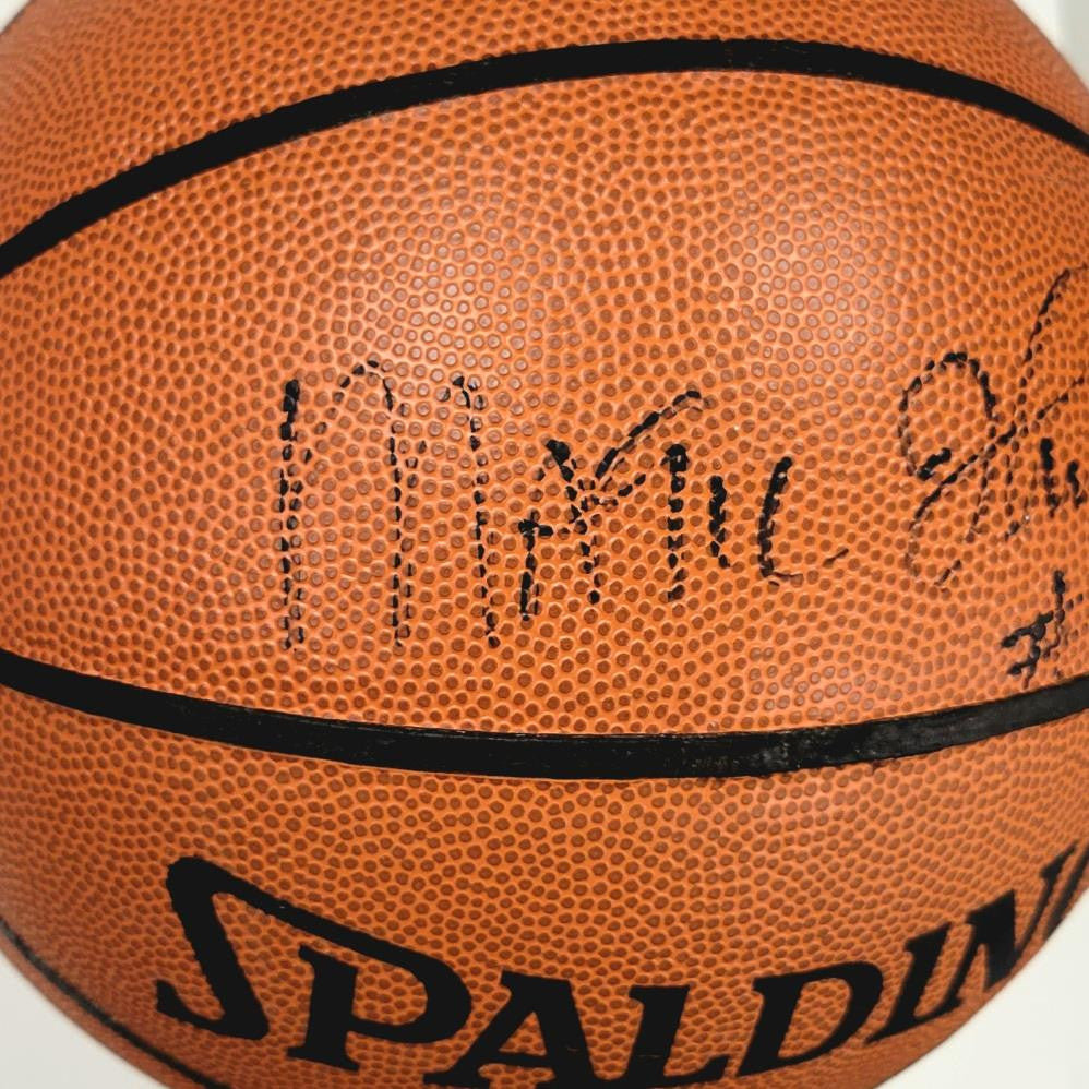 *Early* Magic Johnson #32 signed Spalding NBA Basketball autograph ~ BAS Beckett
