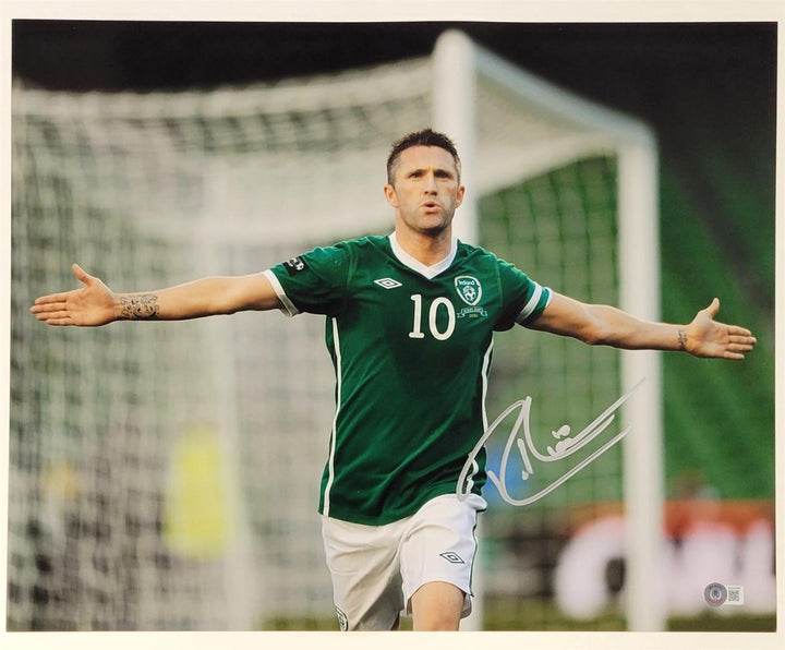 Robbie Keane signed Ireland 16x20 photo autograph Galaxy ~ Beckett BAS