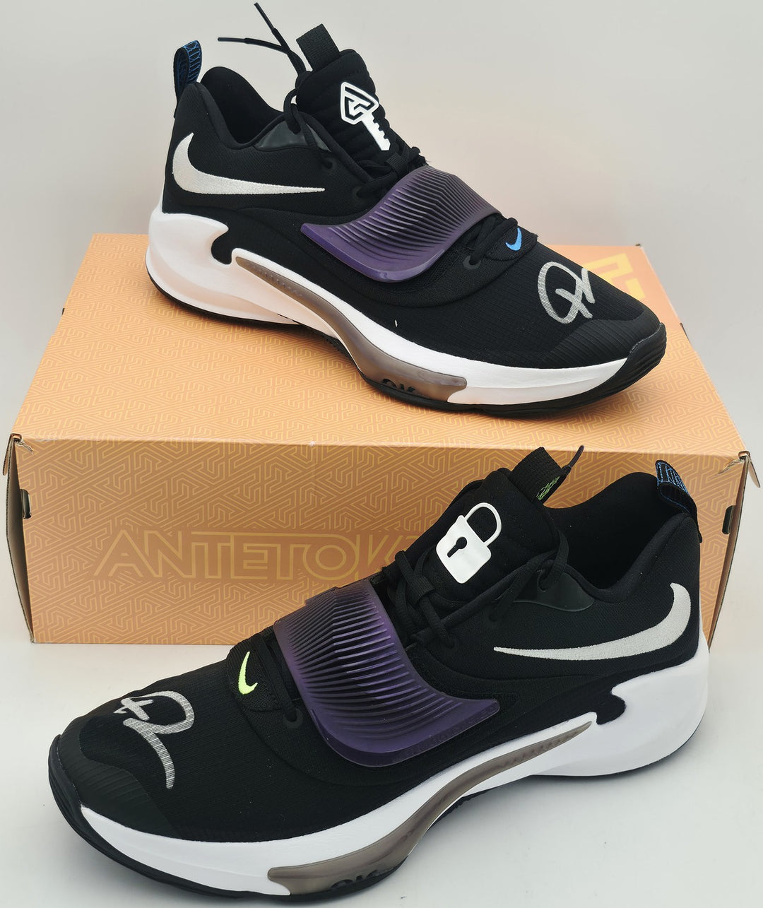 Giannis Signed 2021 PE Promo Nike Zoom Freak 3 NRG Shoes Size 17 BAS Witness