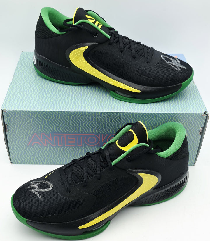 Giannis Auto 2022 (PE) Promo Oregon Nike Zoom Freak 4 Game Shoes Size 16 Beckett