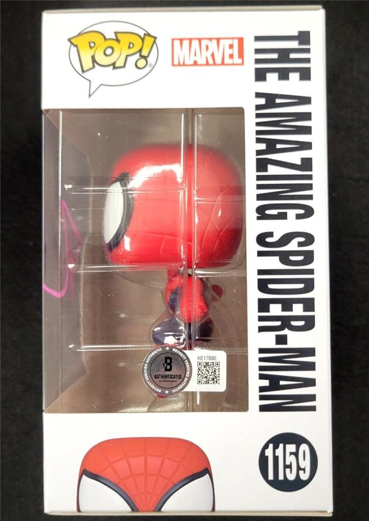 Tobey Maguire signed Amazing Spider-Man Funko Pop 1159 pink auto ~ Beckett BAS