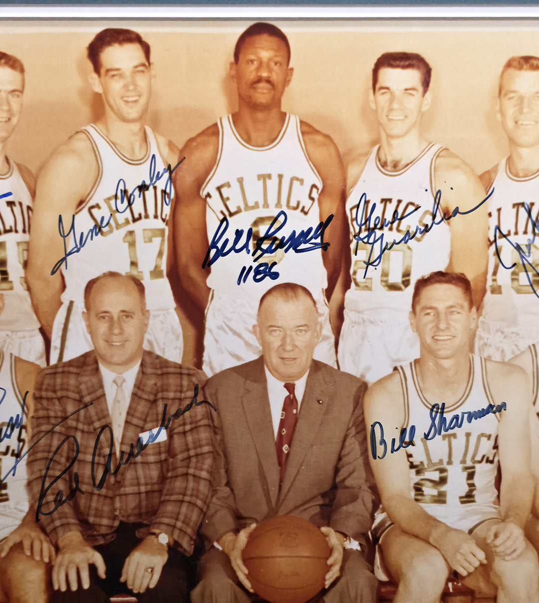 1962 Celtics Team Auto Framed 18x24 Photo 11 Sigs Bill Russell, Auerbach Beckett