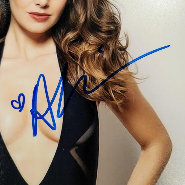 Alison Brie signed 8x10 photo hot sexy actress autograph ~ Beckett BAS