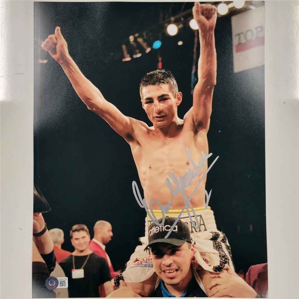 Erik Morales signed Boxing 11x14 photo #4 autograph (B) ~ Beckett BAS Holo