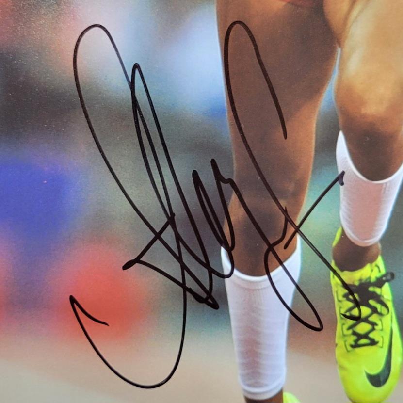 Allyson Felix signed 11x14 Photo USA Olympics Track autograph ~ Beckett BAS
