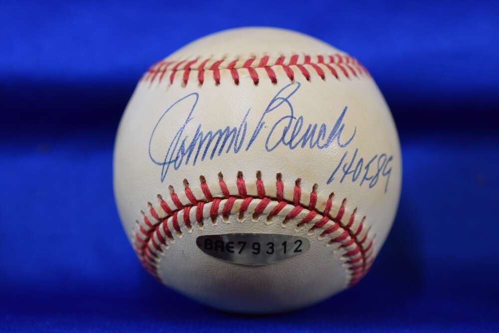 Johnny Bench Upper Deck COA Autograph National League ONL Signed Baseball HOF 89