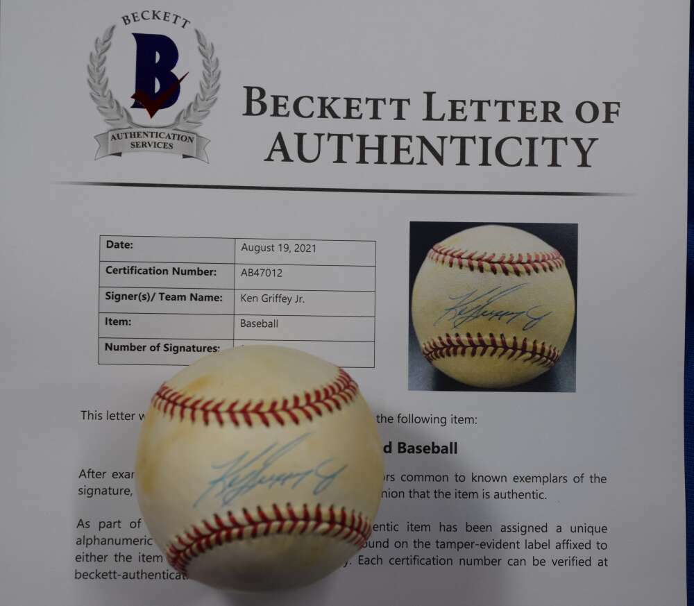 Ken Griffey Jr Bas Beckett Loa Autograph American League Signed BasebaLL