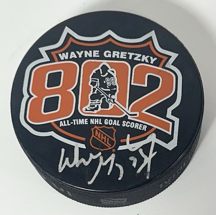Wayne Gretzky Signed 802 All Time Goal Puck /99 Auto W/ Case Kings UDA COA HOF