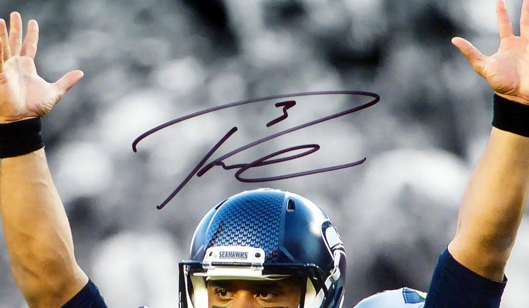 Russell Wilson Signed 16x20 Photo Seattle Seahawks RW Holo