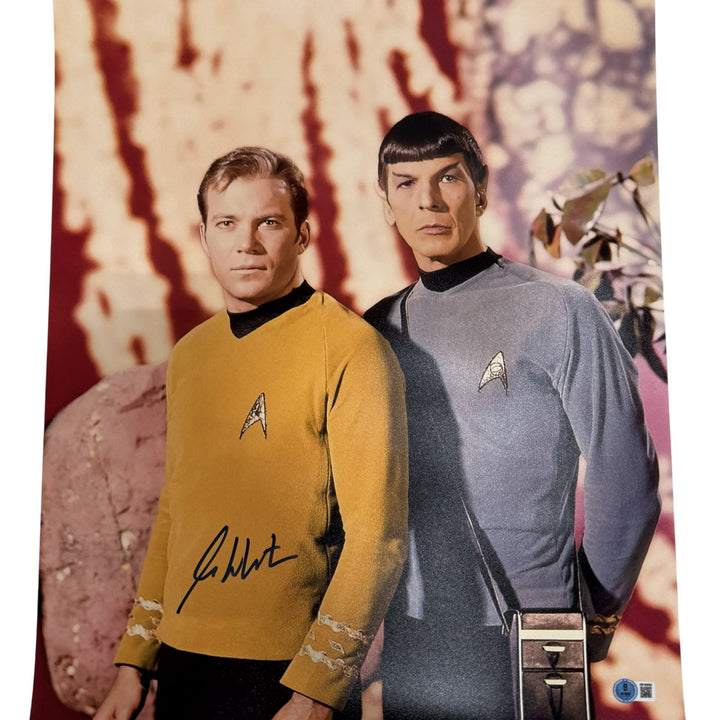 William Shatner Autographed/Signed Star Trek 16x20 Photo Beckett Witness 54266
