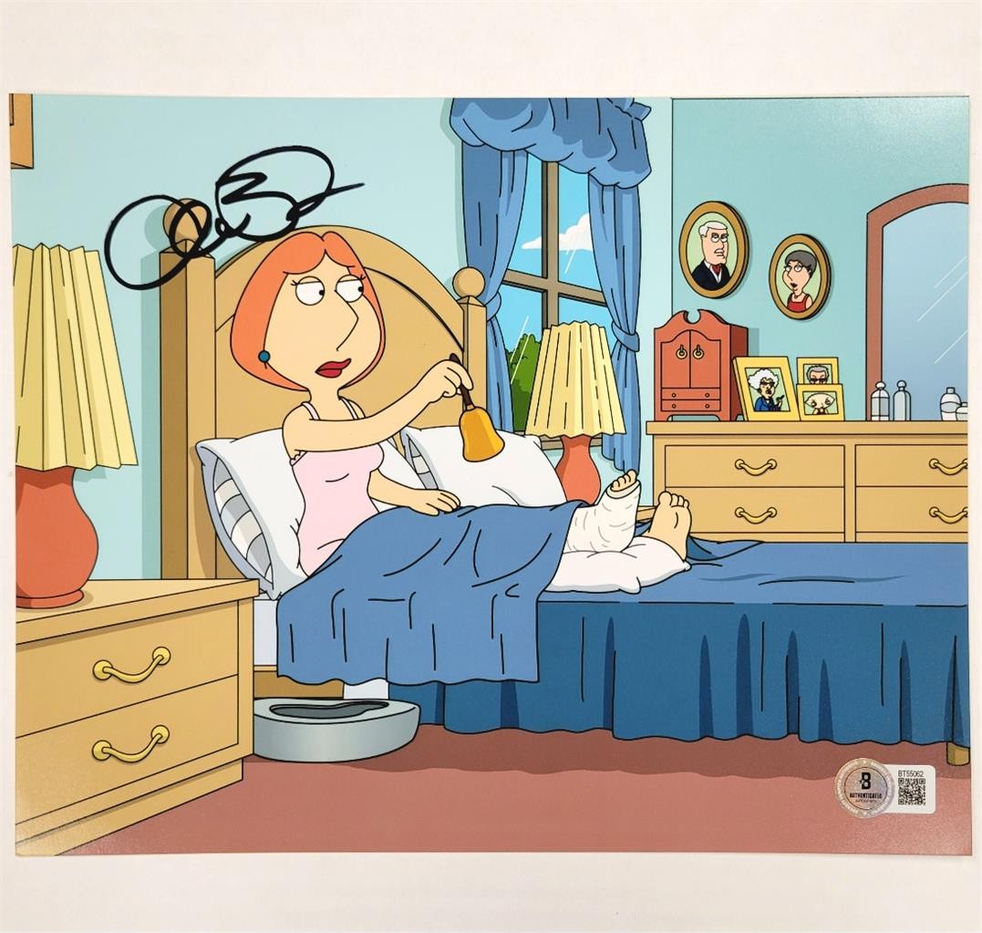 Alex Borstein signed Family Guy Lois Griffin 8x10 photo autograph ~ Beckett BAS