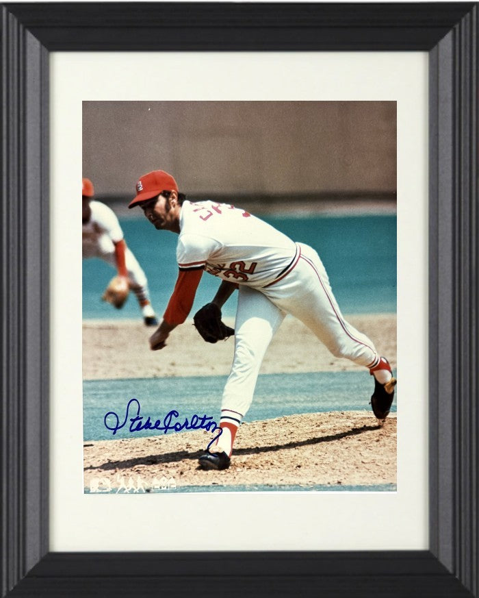 Steve Carlton signed St. Louis Cardinals MLB 8x10 Photo Framed - COA (HOF/4X CY)