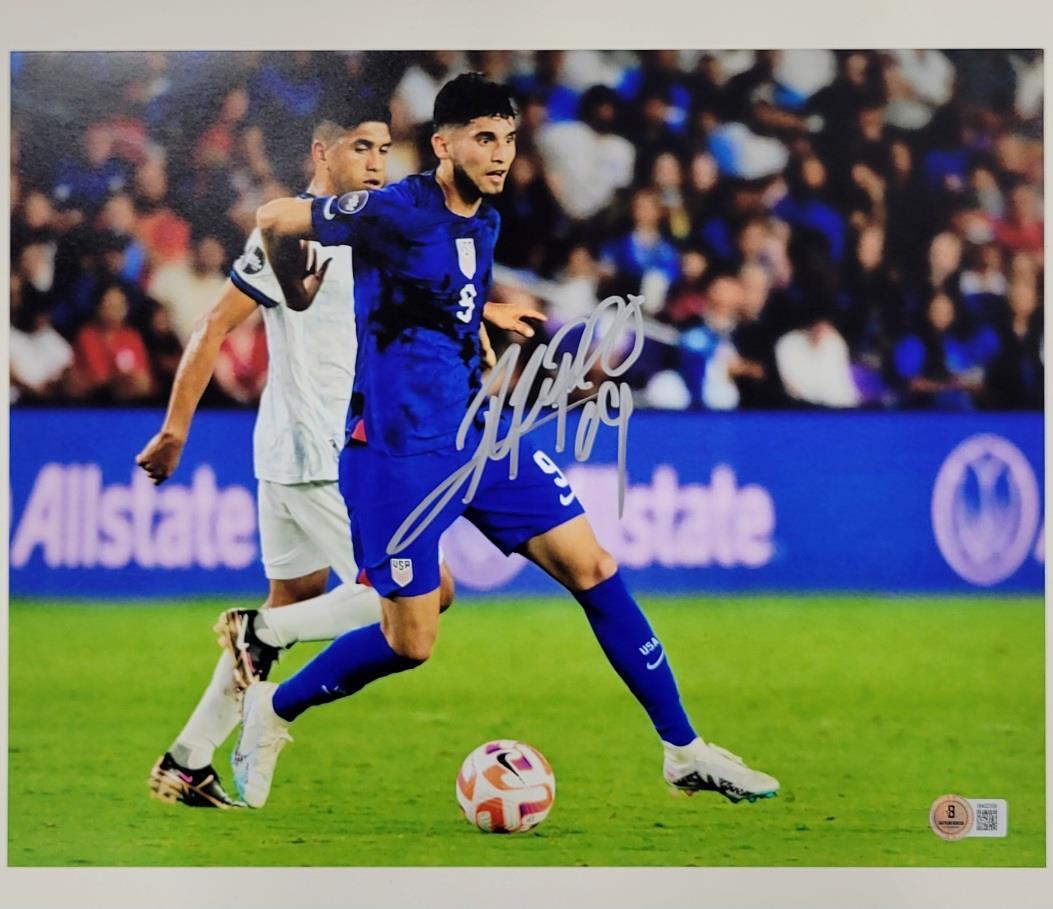 Ricardo Pepi signed USMNT Team USA 11x14 photo autograph ~ Beckett BAS