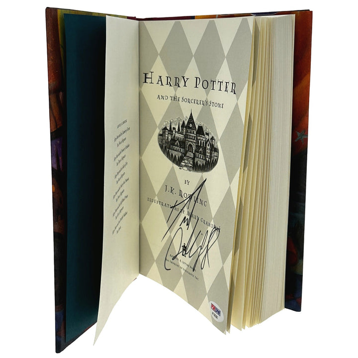 Daniel Radcliffe Signed Harry Potter Sorcerer’s Stone 1st Edition 1998 PSA COA