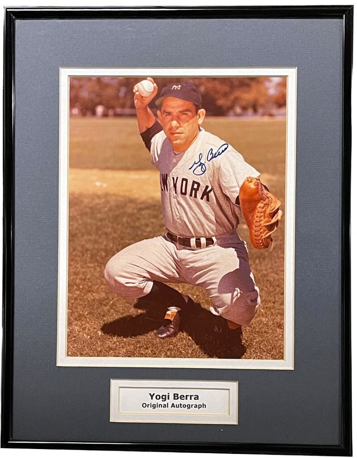 Yogi Berra signed New York Yankees 8x10 Photo Custom Framing/Nameplate – COA