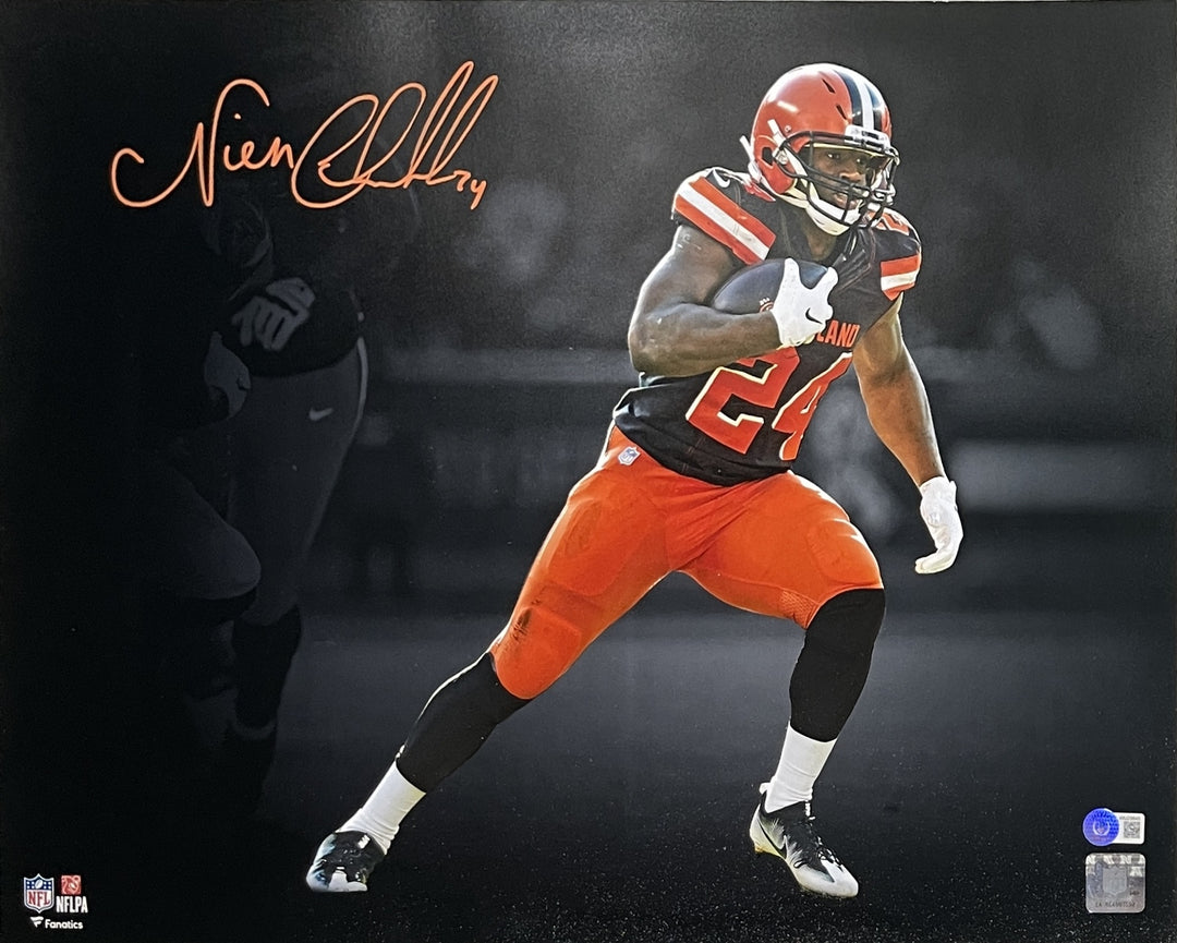 Nick Chubb Autographed/Signed Cleveland Browns 16x20 Photo Beckett 40621