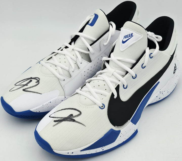 Giannis Auto 2021 (PE) Promo Duke Nike Zoom Freak 2 Game Shoes Size 16 Beckett