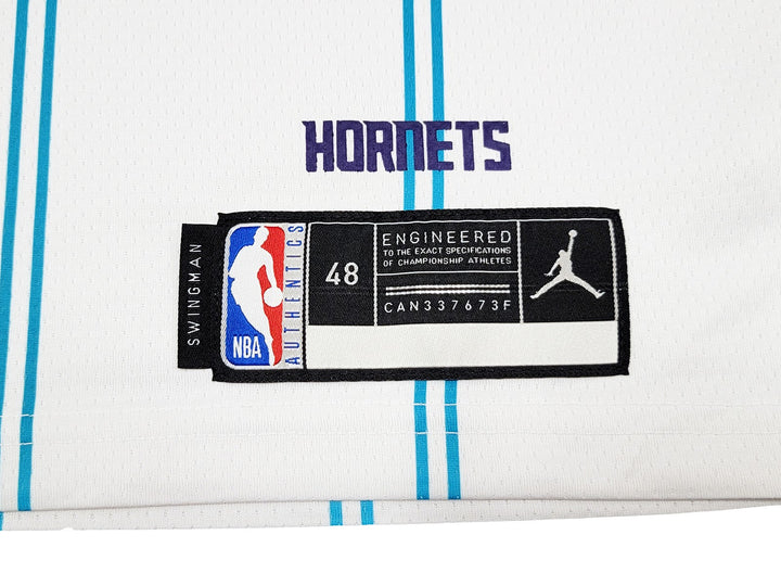 Charlotte Hornets LaMelo Ball Signed White Nike Swingman Jersey Size L Beckett