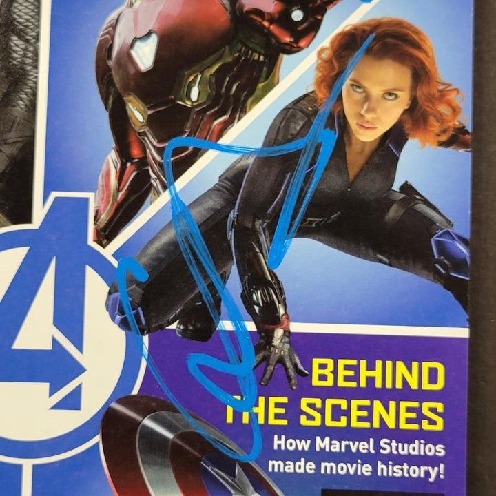 Chris Hemsworth signed Thor Marvel Avengers Magazine autograph PSA/DNA COA
