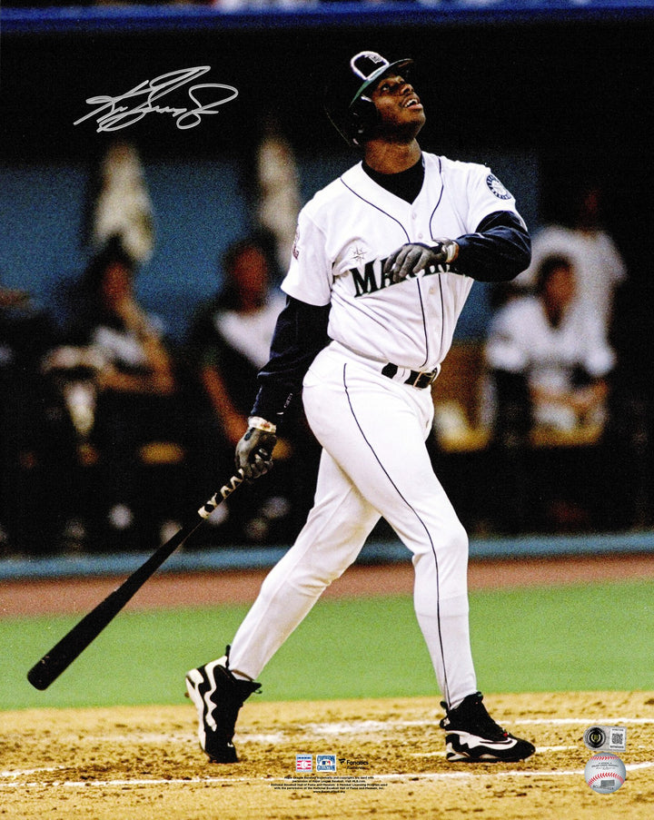 Ken Griffey Jr. Signed 16x20 Photo Seattle Mariners Beckett BAS Witness