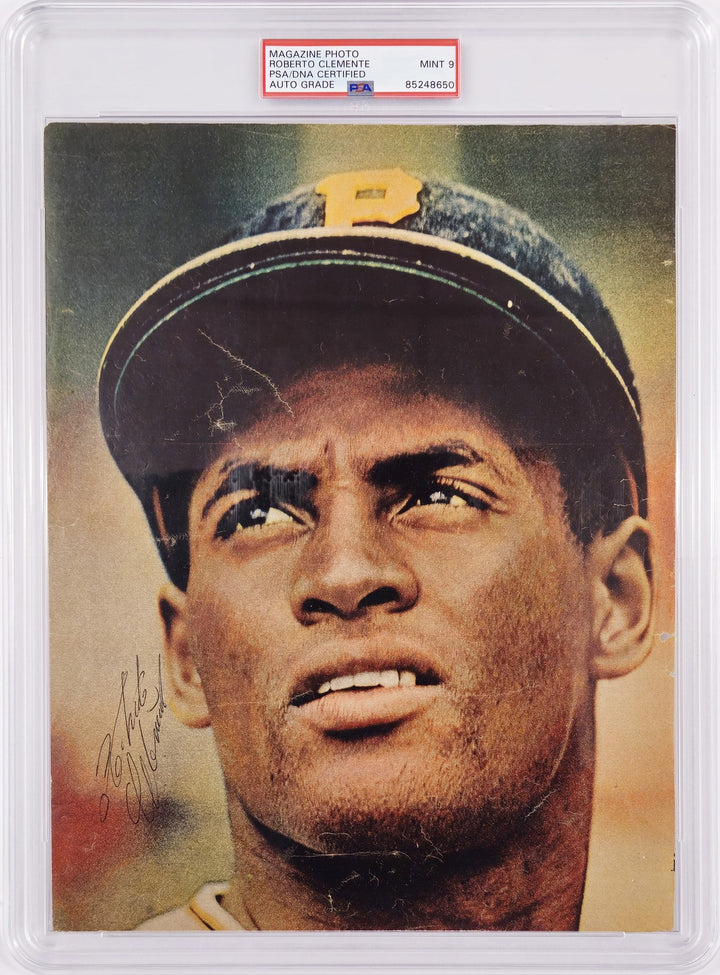 Roberto Clemente Auto 8.5x11 Magazine Page Pirates Auto Mint 9 PSA/DNA #85248650