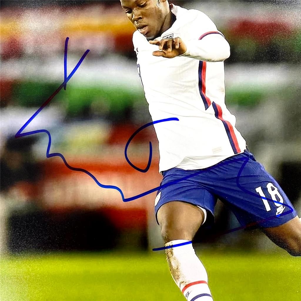 Yunus Musah signed Team USA USMNT 11x14 photo autograph (B) ~ JSA