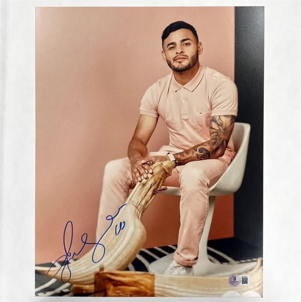 Alexis Vega signed Mexico 11x14 photo autograph Guadalajara ~ Beckett BAS