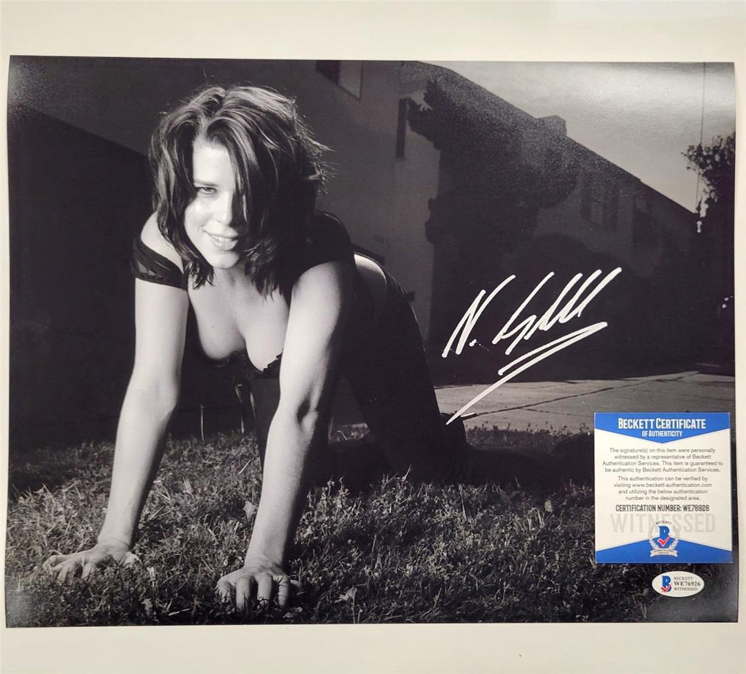 Neve Campbell signed 11x14 photo autograph ~ Beckett BAS Witness COA